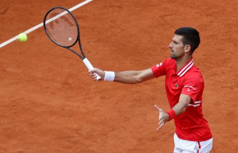 novak-djokovic-v-alex-molcan-3297.jpg