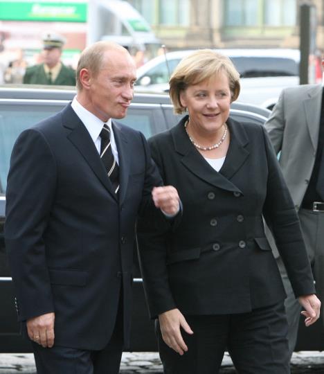 profimedia0290073420-putin-merkel.jpg