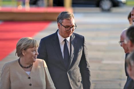 merkel-vucic-8.jpg