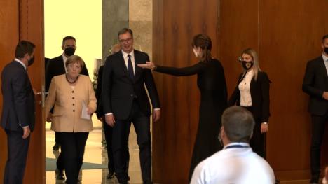 vucic-merkel1.jpg