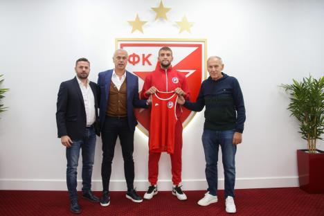 veljko-raznatovic-zvezda-oprema-foto-bk-crvena-zvezda-1.jpg