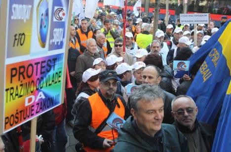 protest-radnici-vlada-srbije-beta-glavna.jpg