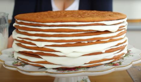 Ruska torta sa korama od meda