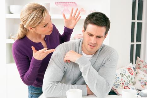 mala--stockphotocouplehavingargumentathome74106820.jpg