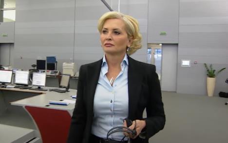 OVO JE MAJKA MIRKE VASILJEVIĆ: Njen posao je veoma OZBILJAN, životi su u njenim rukama, kažu da je glumica od nje nasledila LEPOTU