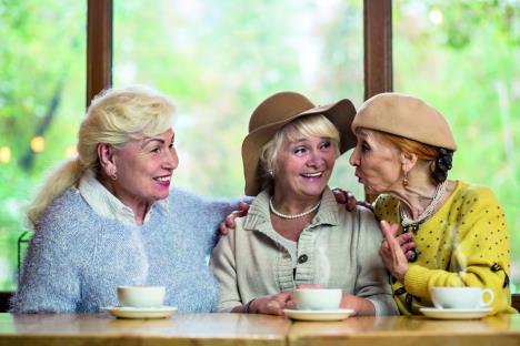 glavna-stockphotosmilingelderlyladiesincafeconversationofwomenthehappyfriends600755558-sm.jpg