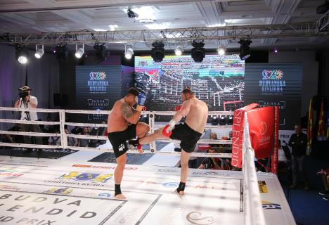 rsz-vujovic--blavdivic-foto-arena-friday-night-fight-3.jpg