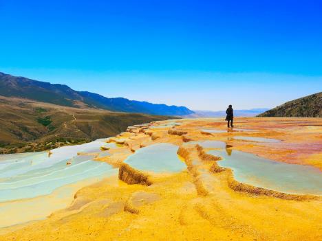 badab-e-surt-iran-shutterstock-504045190.jpg