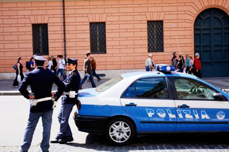 Policija Italije na ulici