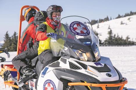 eu-assistance-to-the-mountain-rescue-teams--equipment-and-motor-sled.jpg
