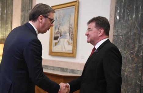 vucic-lajcak.jpg