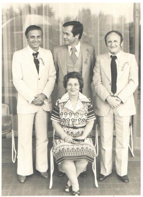 sa-majlom-eli-i-kumovima-1977.jpg