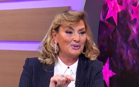 Sneki ne žali što nema decu