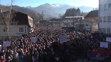 protesti-srba-na-kim.jpg