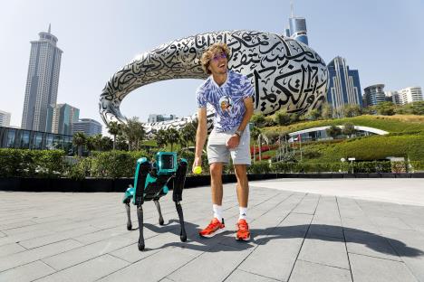 olympic-gold-medallist-alexander-zverev-enjoyed-a-glimpse-of-the-future-ahead-of-his-participation-at-the-dubai-duty-free-tennis-championships-002.jpg