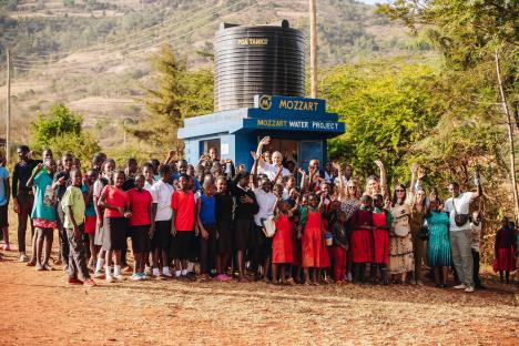 mozzartov-bunar-u-machakosu.jpg