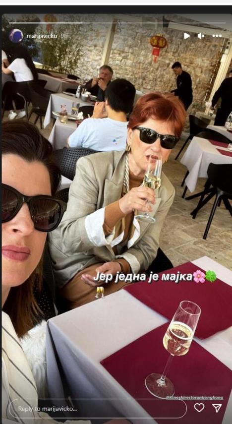 Marija Vicković sa majkom
