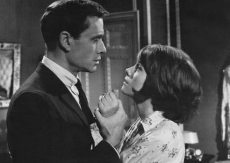 Katrin Denev u mladosti