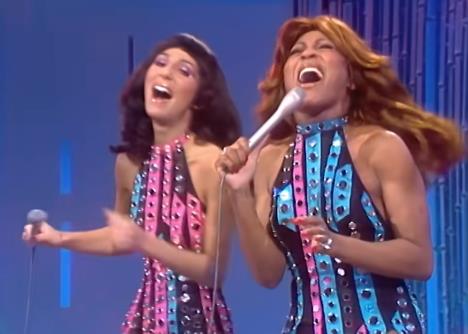 Tina Tarner nastupa u mladosti