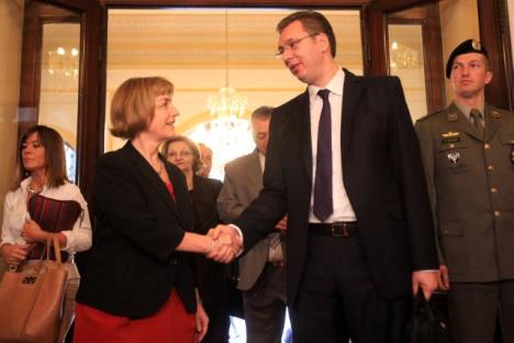 aleksandar-vucic-vesna-pusic.jpg