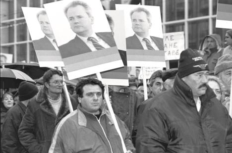 miting-kontra-24.12.1996-009.jpg