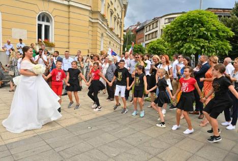 svadba--vesna-i-goran--deca-pripremila-iznenadjenje-1.jpg