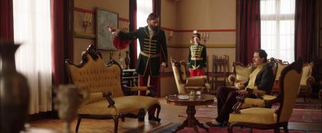 Dragan Mićanović kao knez Mihailo u seriji Što se bore misli moje