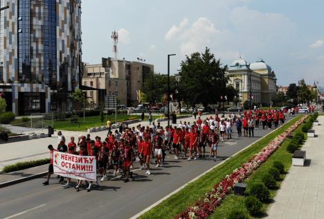 sportisti-krusevca-podrzali-su-milosa-nenezica-1.jpg