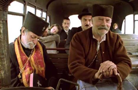 Kadrovi iz filma Ko to tamo peva