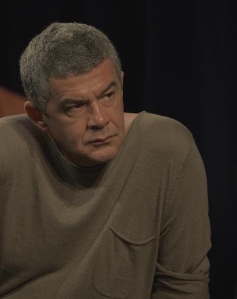 Nebojša Glogovac u bež majici