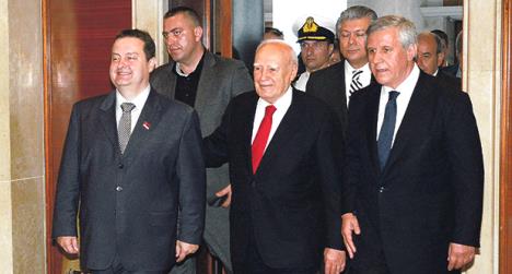 ivica-dacic-karolosom-papuljasom.jpg