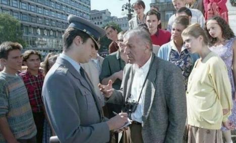 Scena iz filma Lajanje na zvezde