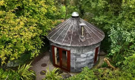 20240112-08-24-37they-turned-this-1-grain-silo-into-an-astounding-tiny-home--youtube.jpg