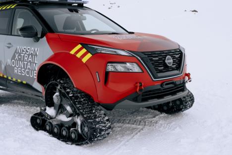 nissan-xtrail-mountain-rescue-exterior-25.jpg