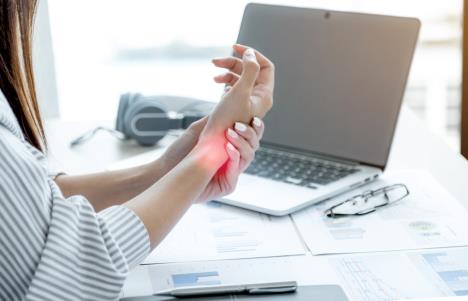 tendinitis-shutterstock-1843796800.jpg