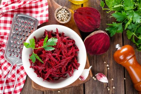 salata-od-cvekle-shutterstock-417587794.jpg