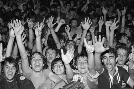 koncert-grupe-film-kalemegdan-publika-1981-foto-goranka-matic.jpg