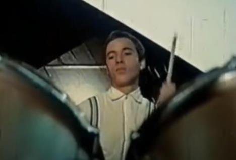 Ivan Vdović Vd svira bubnjeve