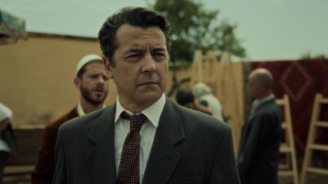 Visar Viška u filmu Ruski konzul