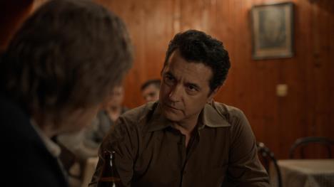 Visar Viška u filmu Ruski konzul