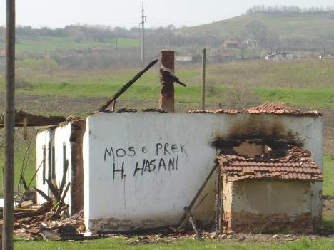 dosije-kosovo-pogrom-selo-svinjare-foto-arhiv.jpg