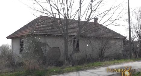 20240313-22-42-11rodna-kuca-radise-urosevica-i-seoska-vila-u-kojoj-sada-zivi-paparazzo-lov--tv-.jpg