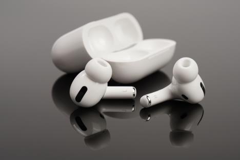 shutterstock-apple-airpods-4.jpg