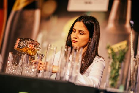 anja-ljujic-proslogodisnja-finalistkinja-schweppes-mixology-takmicenja.jpg