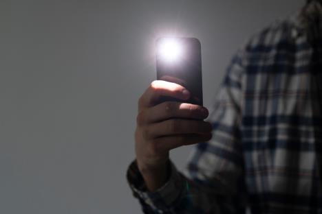 shutterstock-mobile-flashlight.jpg