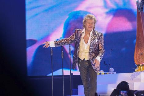 111212121-rod-stjuar-koncert-8.jpg