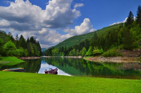 zlatarsko-jezero-milos-karaklic.jpg