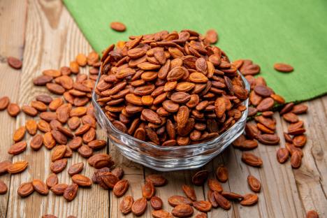 pecene-semenke-lubenice-shutterstock-1750720979.jpg