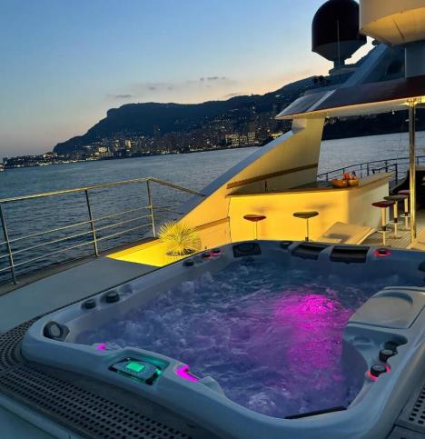 Ovako letuje Ema Cepter, ćerka najbogatijeg Srbina