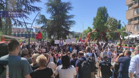 protest-u-severnoj-mitrovici-07.jpg